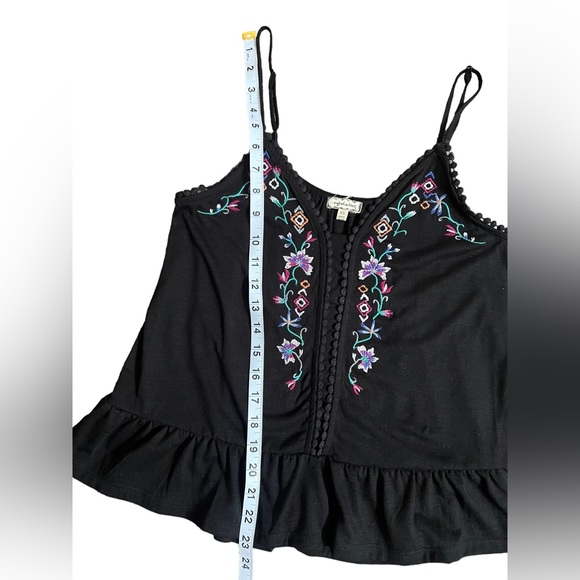 Boho 70’s Embroidered Peplum Swing Tank Top Crochet - Picture 4 of 9